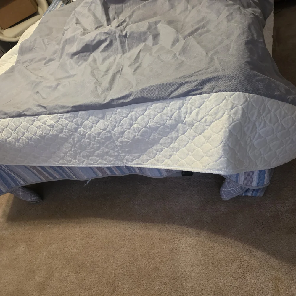 Elegant Gray and White Quilt